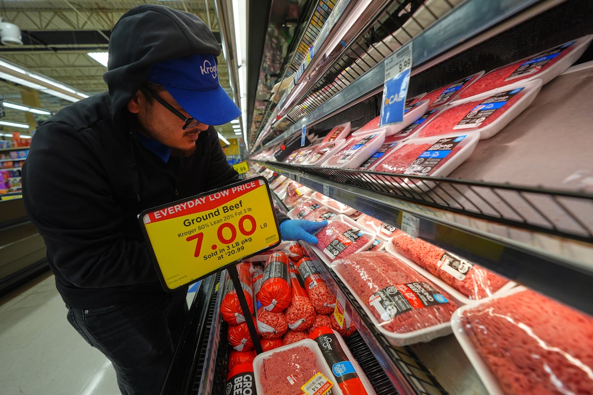 Un estudio científico estima que el 98% de los compromisos ambientales de las grandes empresas de carne y lácteos son ecopostureo | Clima y Medio Ambiente | EL PAÍS