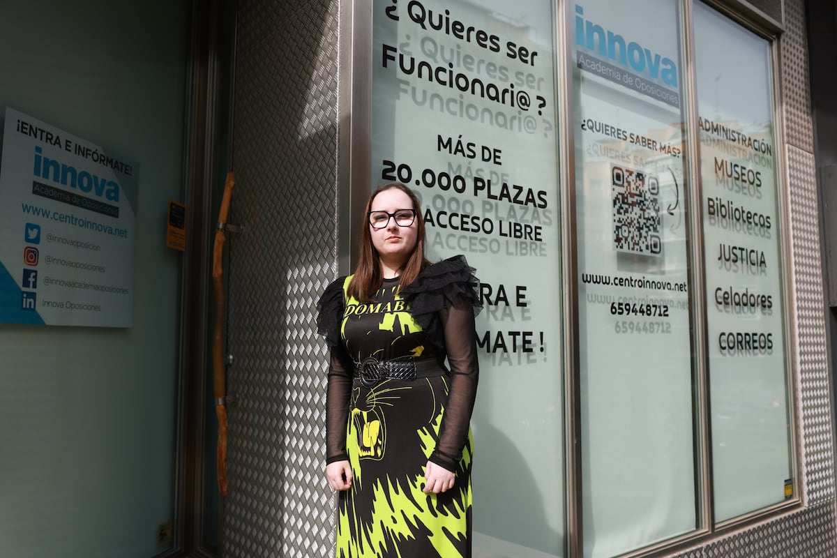 Abandonados a las puertas de la oposición: el cierre de la academia Innova deja a más de 1.000 alumnos y profesores en el aire | Noticias de Madrid | EL PAÍS