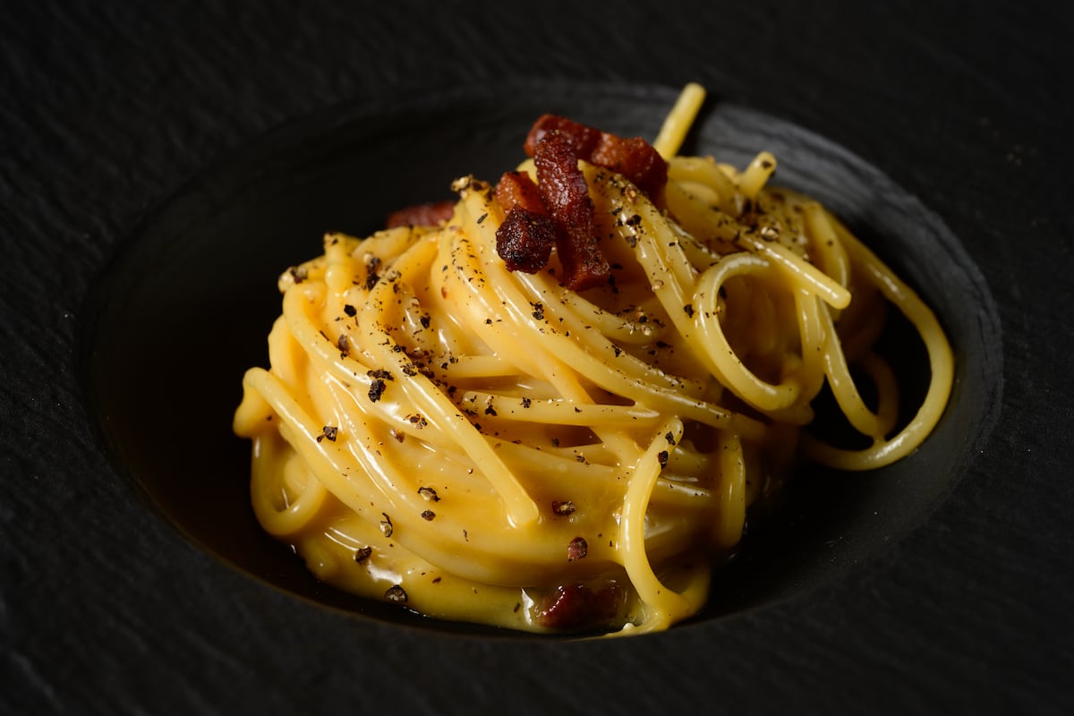 Así se hace la receta más amada y maltratada de la cocina italiana: errores e ingredientes prohibidos de la pasta carbonara | Gastronomía: recetas, restaurantes y bebidas | EL PAÍS