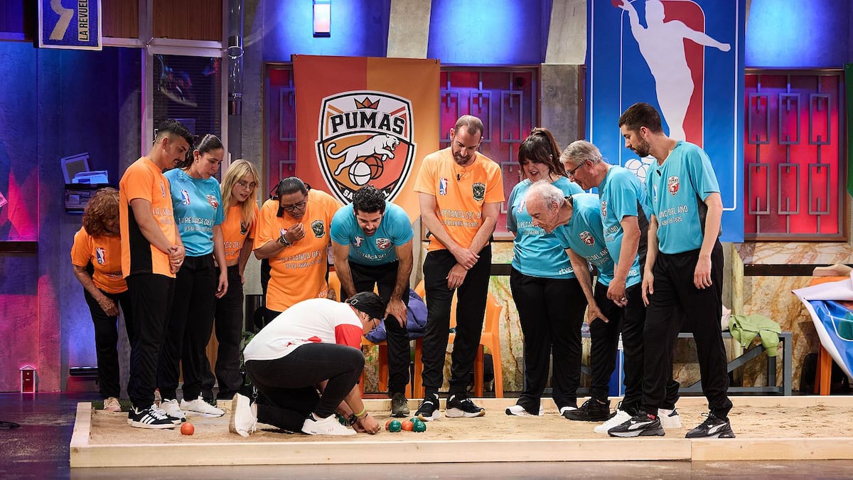 “Pumas 7 – Anacondas 5, mis ganas de vivir: cero”: ‘La petanca del año’ de ‘La revuelta’ reivindica este deporte y Jorge Ponce se sale con la suya | Televisión | EL PAÍS