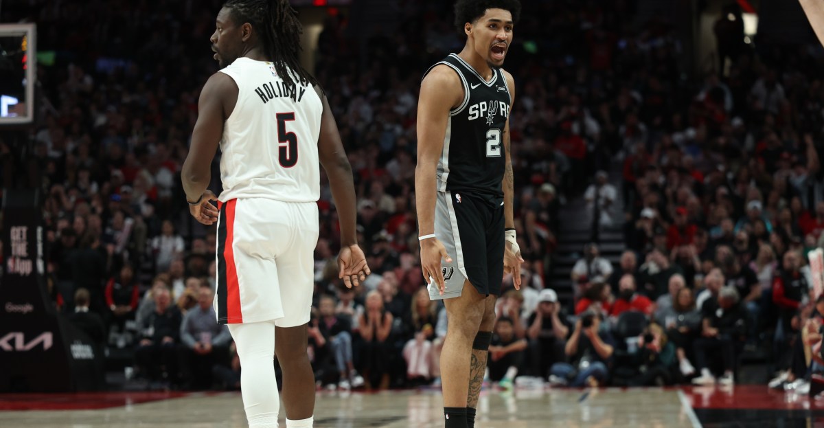 Box Grades: Spurs ride second half wave to 2-1 series lead | Pounding The Rock